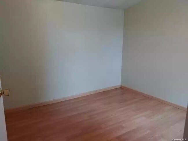 Building Photo - 8640 235th Ct