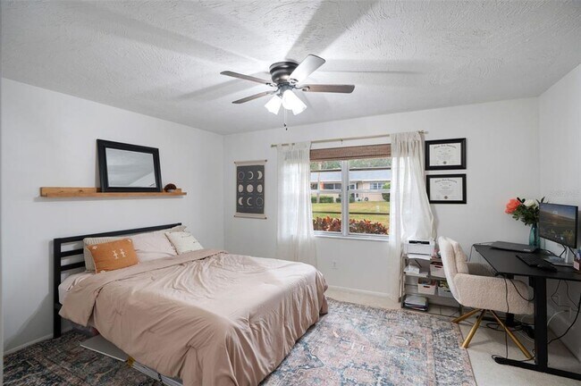 Building Photo - 6884 W Country Club Ln