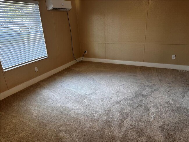 Building Photo - 12111 Anderson Dr