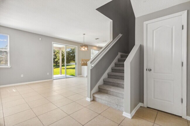 Building Photo - 12677 Pine Marsh Way