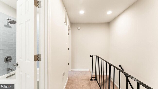 Building Photo - 12168 Springwoods Dr