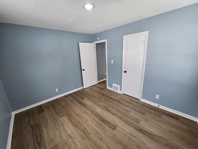 Building Photo - 13209 Liberty Ave