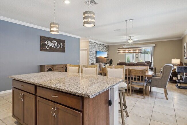 Building Photo - 5457 Animosh Ct