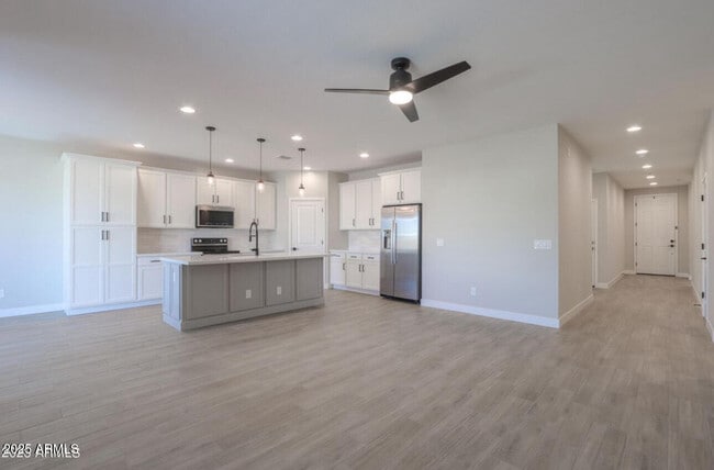 Building Photo - 5546 W Stargazer Pl