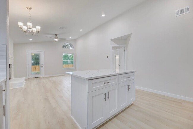 Building Photo - 2111 Rick Whinery Dr
