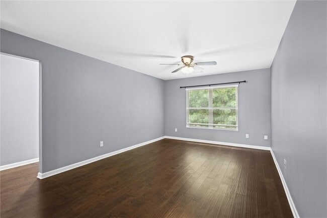 Building Photo - 407 Aviary Ln