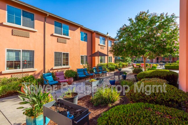 Building Photo - 1457 Marseille Ln