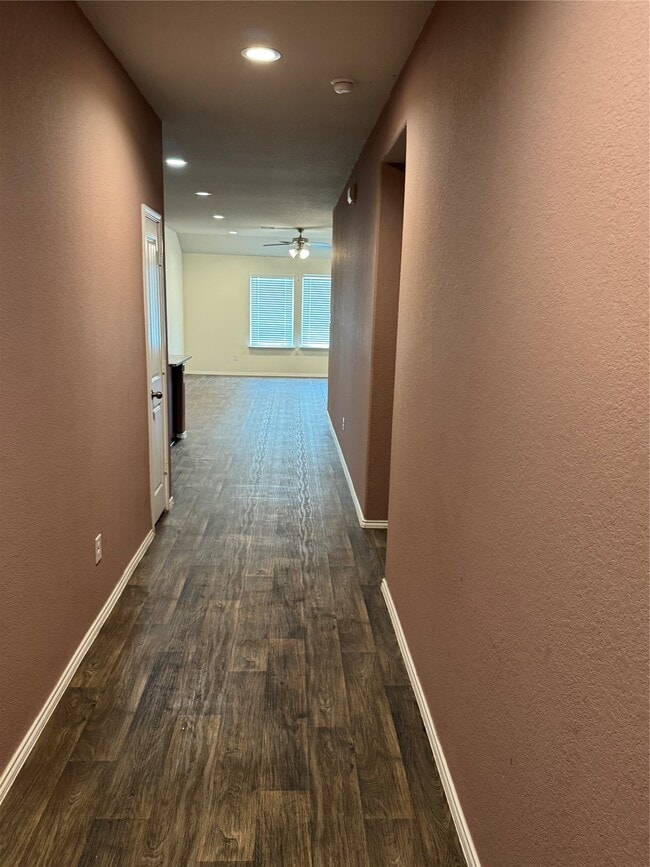 Building Photo - 8522 Aster Gln Wy