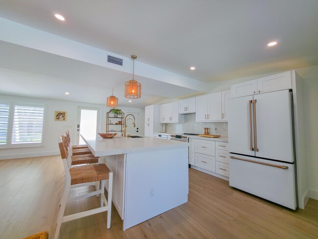 Building Photo - 720 Eastwind Dr