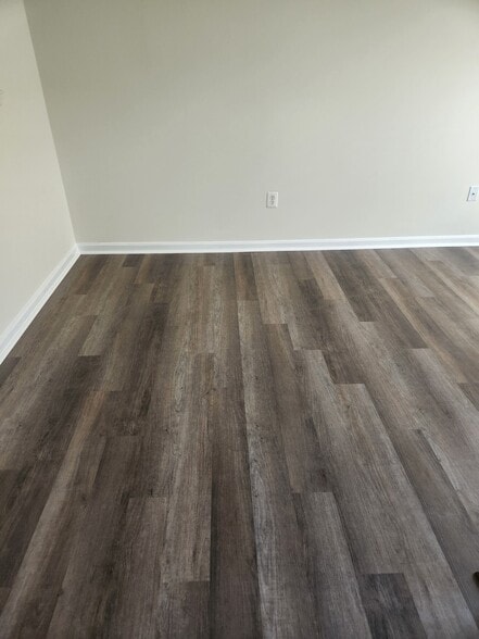 Building Photo - 2705 Claybrooke Dr