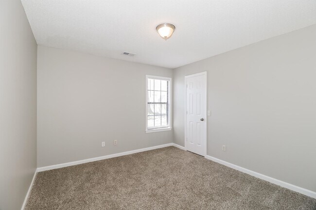 Building Photo - 7589 Shelby Woods Cove