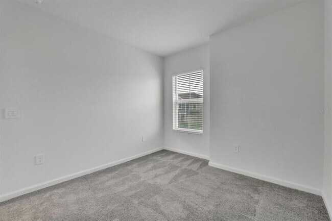 Building Photo - 3157 Laurent Lp