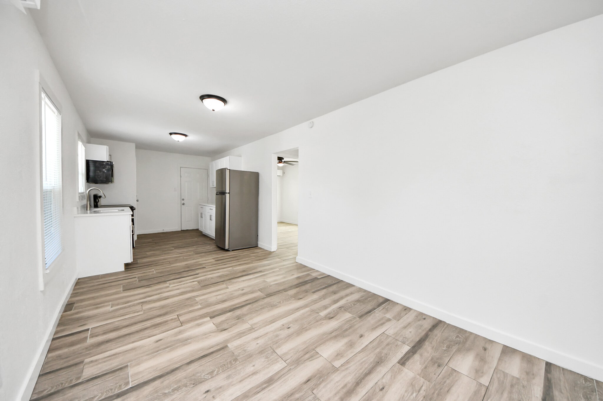 Building Photo - 406 73rd St