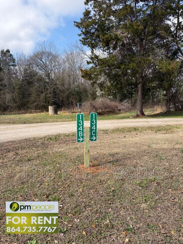 Building Photo - 134A Bennetts Bridge Rd.