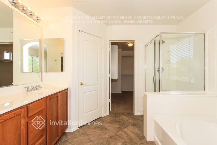 Building Photo - 27603 N 63rd Dr