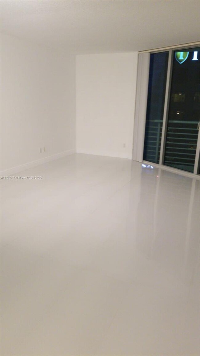 Building Photo - 335 S Biscayne Blvd
