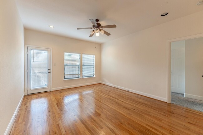 Building Photo - 308 Grove St