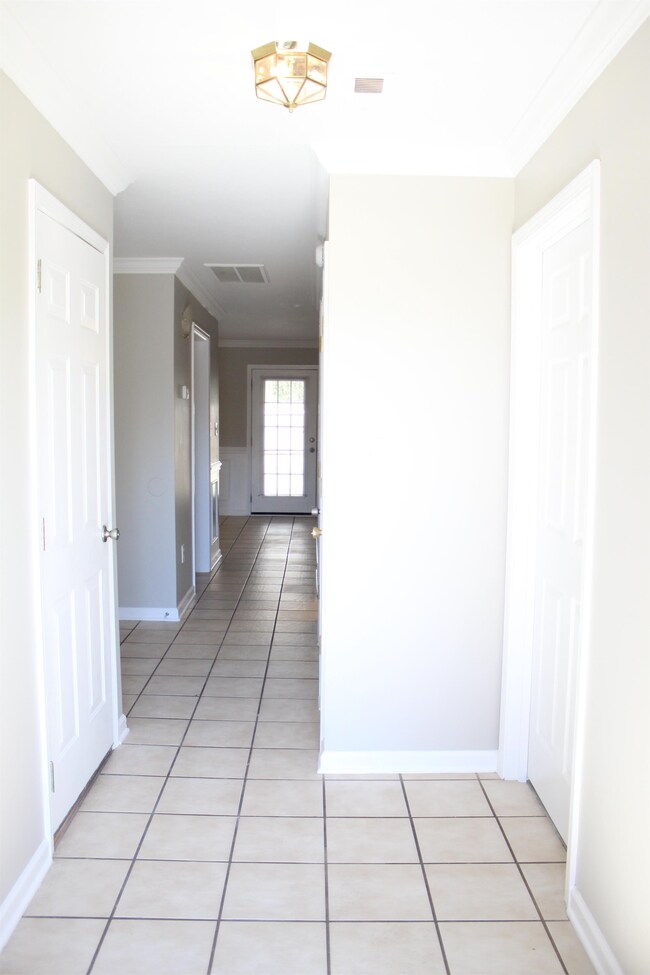 Building Photo - 7638 Emory Cove Way