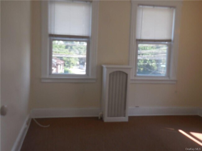 Building Photo - 458 Westchester Ave