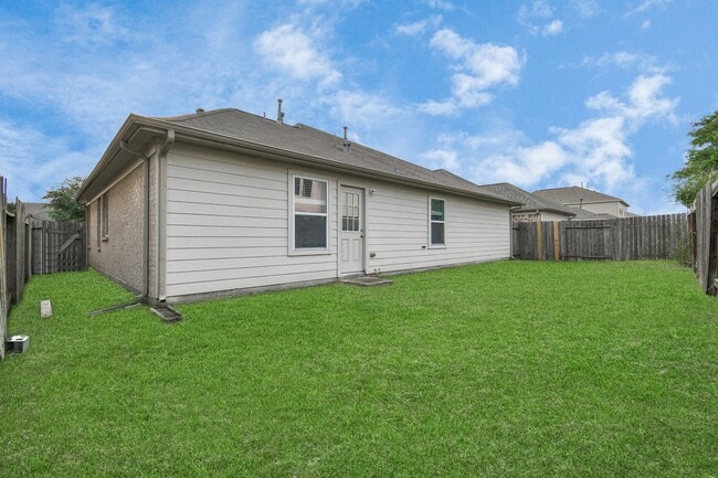 Building Photo - 4918 Jarl Ct