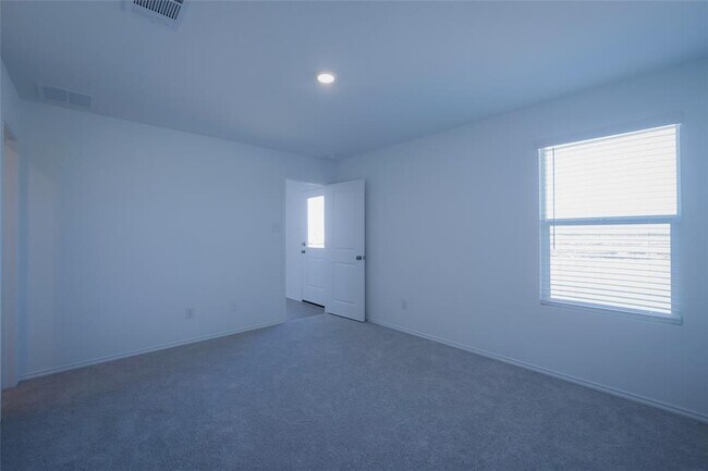 Building Photo - 308 Cowpoke Dr