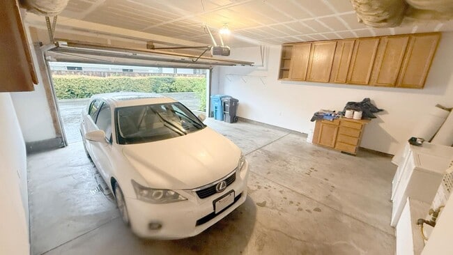 Building Photo - 1013 Woodside Rd