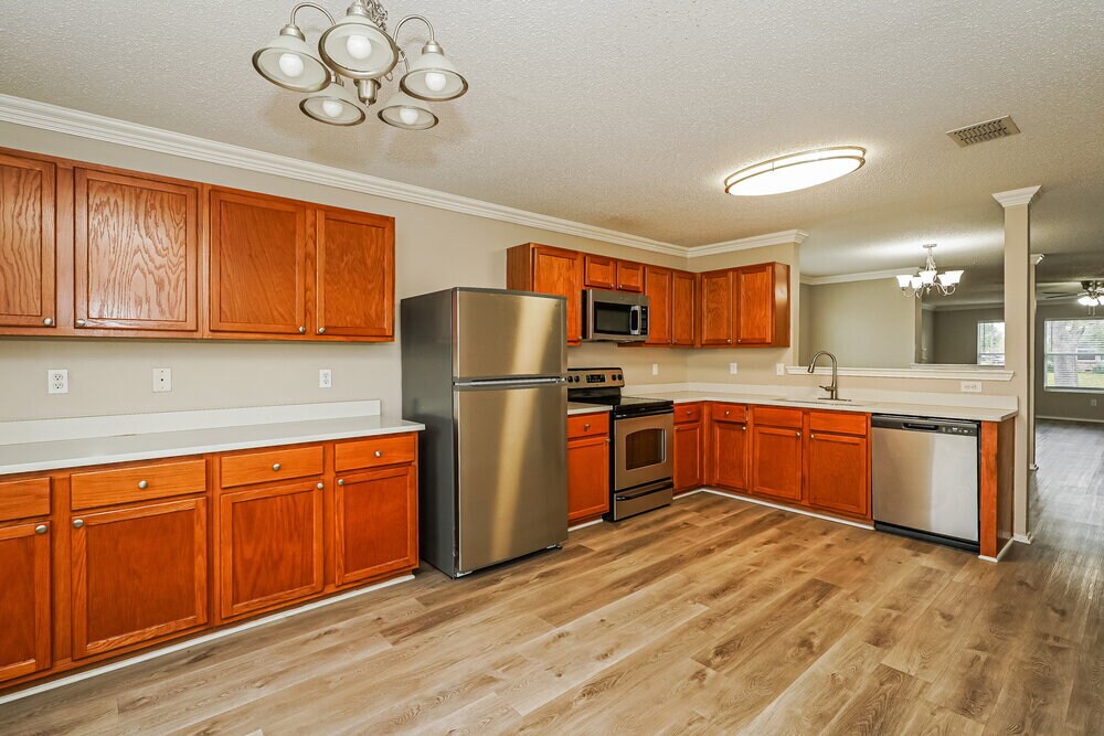 Building Photo - 2724 Woodlake Pkwy