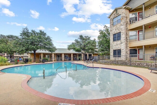 Building Photo - 2320 Gracy Farms Ln