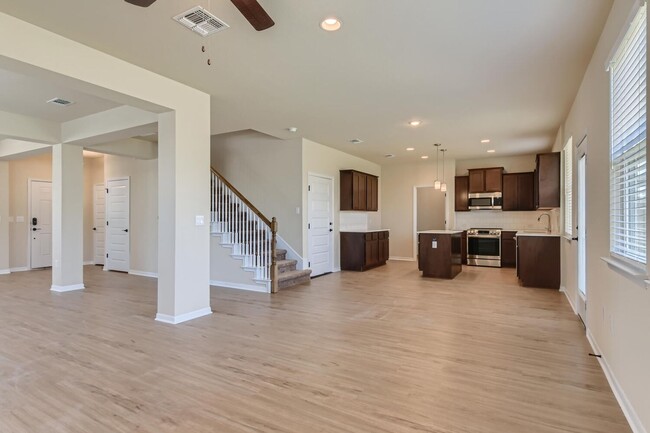 Building Photo - Beautiful 4BD / 3 BA Home for Rent in Whis...