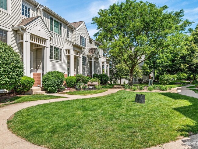 Building Photo - 3472 Ravinia Cir