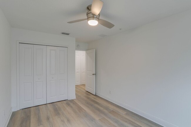 Building Photo - 1401 E Michigan St