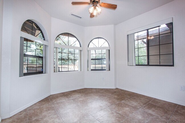 Building Photo - Yavapai Hills 3 Bedroom Home - APPLICATION PENDING