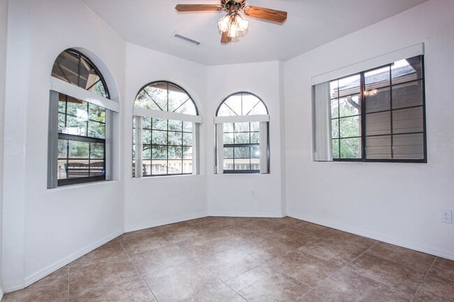 Building Photo - Yavapai Hills 3 Bedroom Home