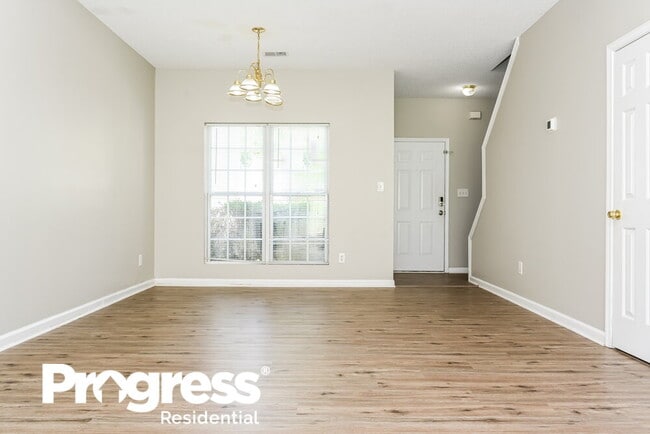 Building Photo - 3695 Brookwood Blvd