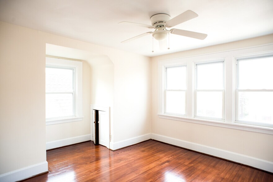 Building Photo - 2350 Chickasaw St