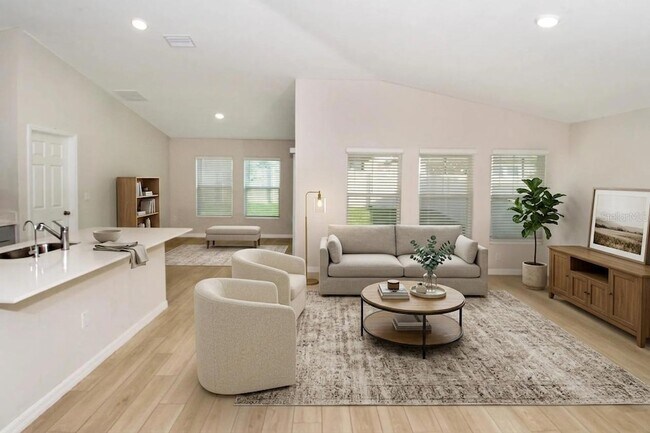 Building Photo - 2279 Canyon Oak Dr