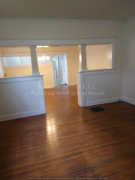 Building Photo - 4052 N Park Ave