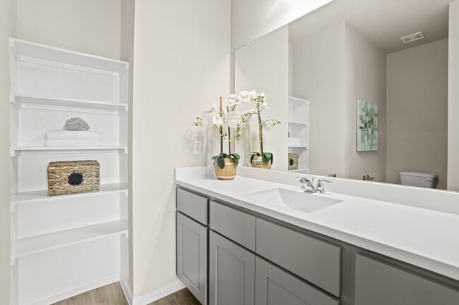 Building Photo - 3510 Lazy J Dr