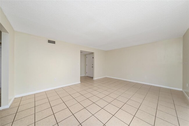 Building Photo - 525 Conway Rd