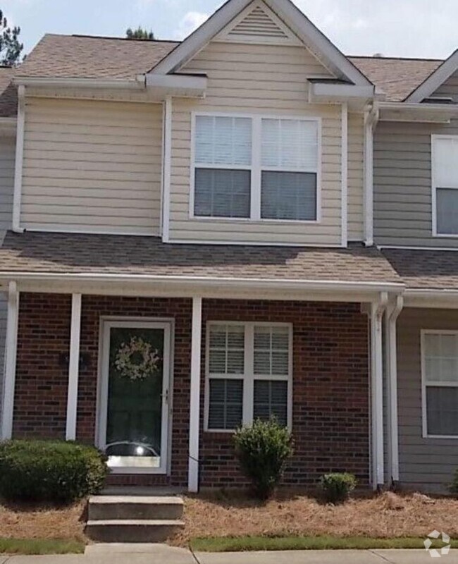 Building Photo - Charming 2-Bedroom Townhome in Prime Locat...