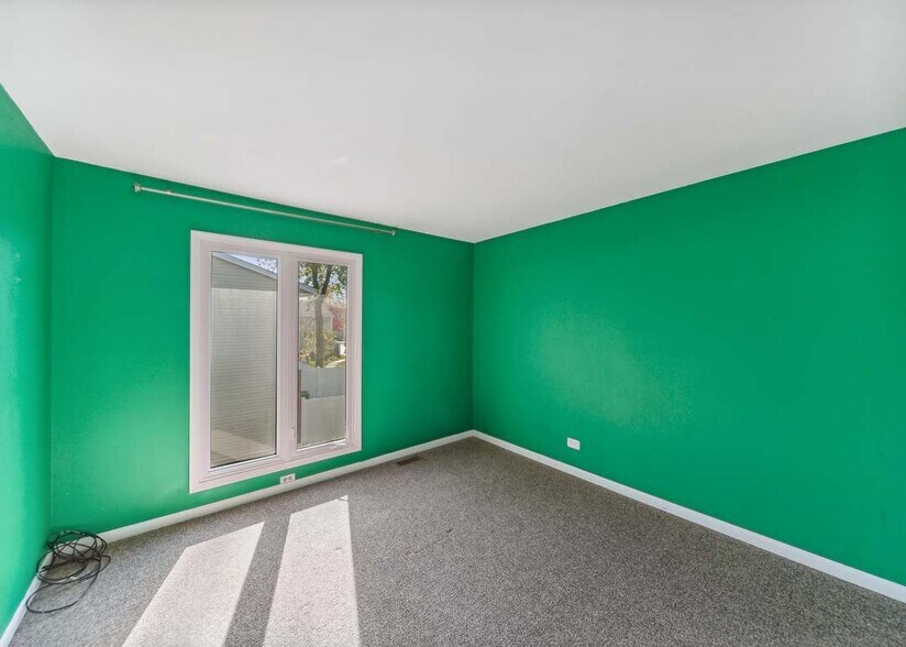 3rd Bedroom - 527 Winston Ln