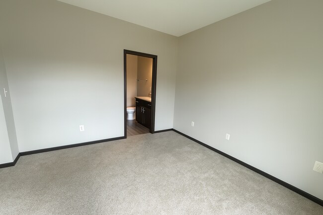 Building Photo - 619/21 N Grandstone St