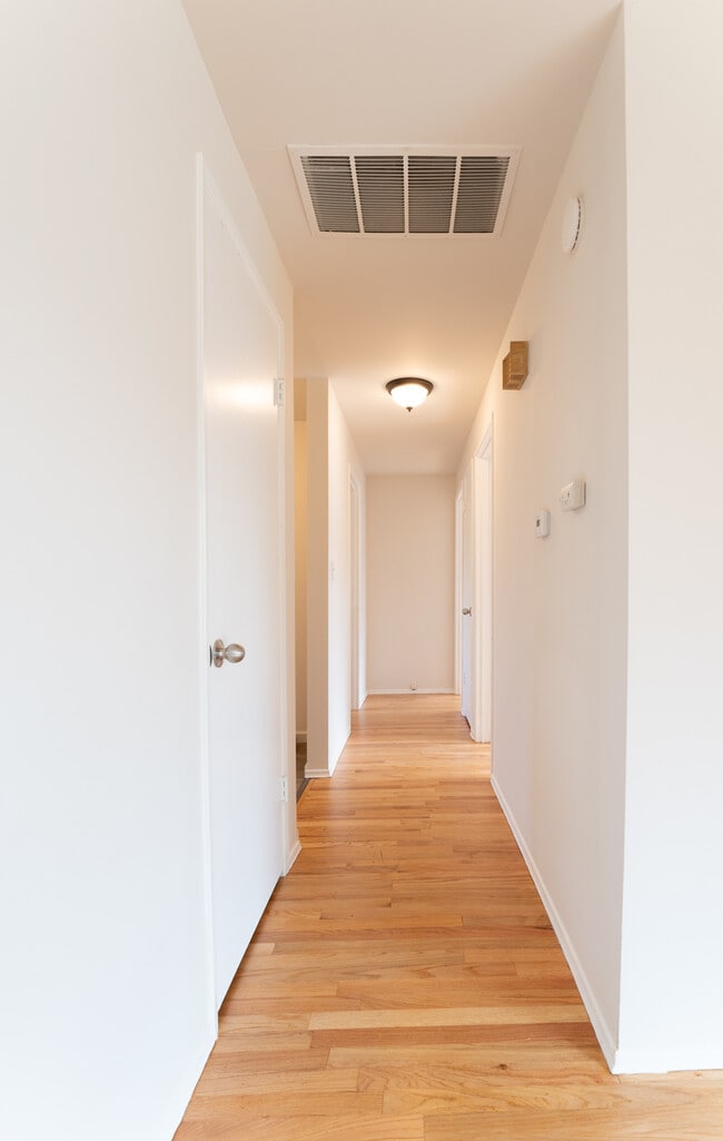 Building Photo - 16321 127th Pl SE