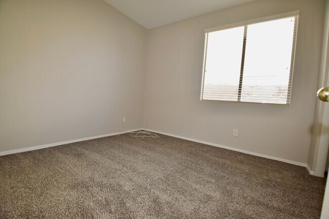 Building Photo - Gorgeous South Gilbert Home for Rent!