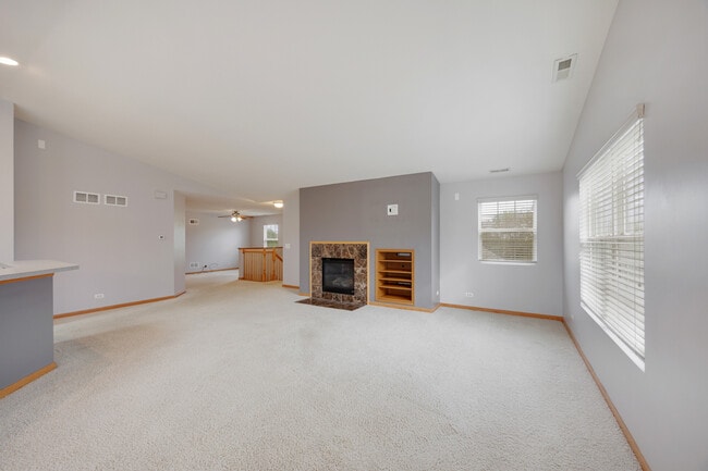 Building Photo - 2614 Loren Ln