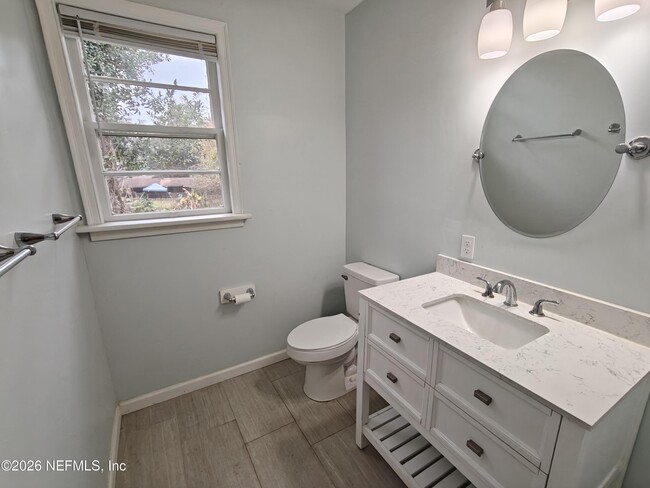 Building Photo - 1447 Lawrence Pl