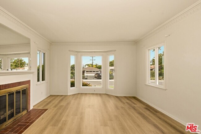 Building Photo - 7407 Naylor Ave
