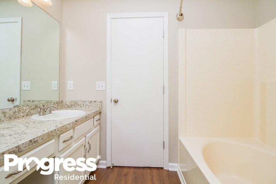 Building Photo - 5712 Cedar Ash Crossing