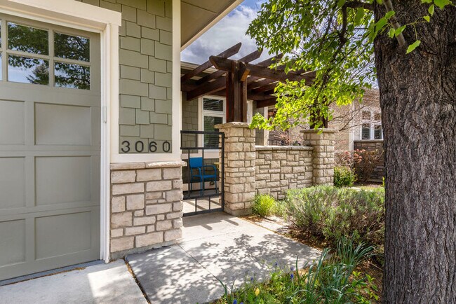 Building Photo - 3060 S Rookery Ln
