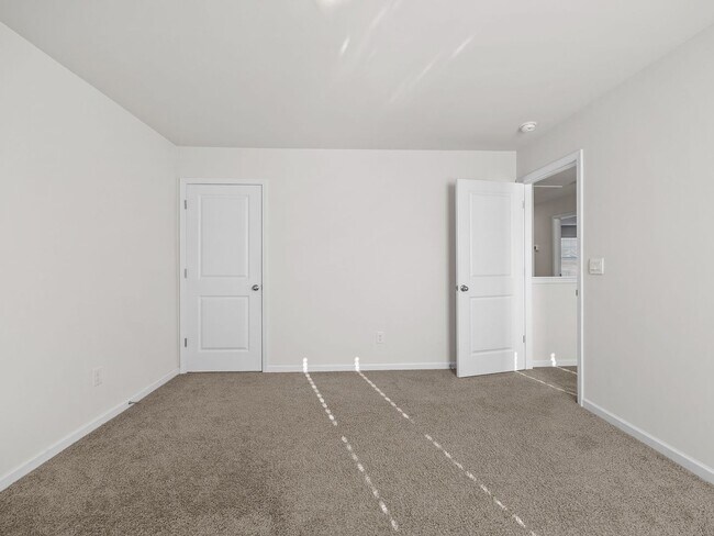 Building Photo - Spacious 3-Bedroom Home in Desirable Talle...